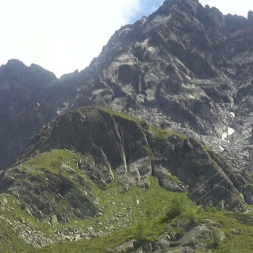 Klaussee - Klausberg, Ahrntal, Italy: Live Mountain Views