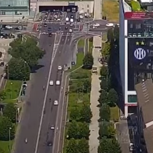 Milan Skyline Webcam: Modern Views of Lombardy, Italy