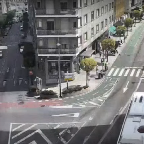 Live Traffic: Pizarro & Varela Streets, Vigo, Spain