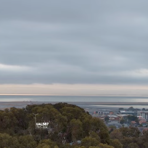 San Francisco International Airport (SFO) Live Webcam: Bay & Air Traffic Views