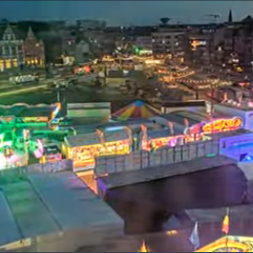 Sint-Niklaas City Hall: Live View of Grote Markt Square, Belgium