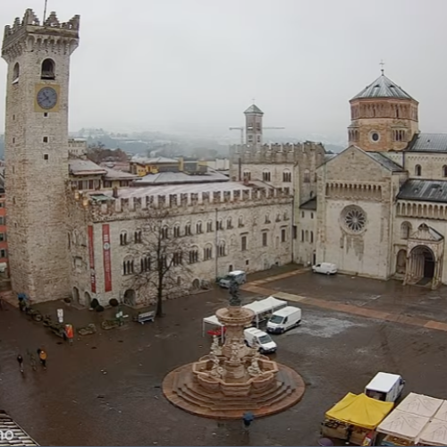 Trento Piazza Duomo Live Webcam: Cathedral & City Square