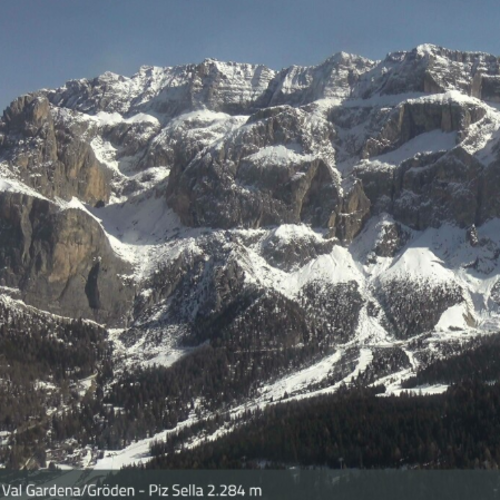 Piz Sella Live Webcam: Val Gardena Dolomites Mountain Views