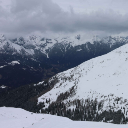 Familienglück Bergstation Live: Alpine Views in See im Paznaun 🏔️