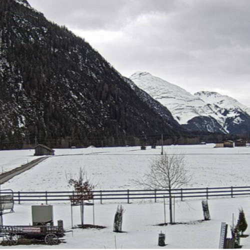 Bach, Lechtal Valley Live Webcam: Alpine Views from Schönau 🇦🇹