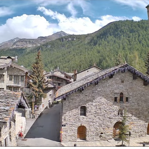 Val d'Isère, France: A Scenic Alpine View