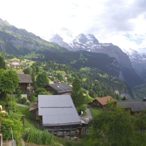 Wengen Hotel Bellevue Live Webcam: Unobstructed Alpine Views
