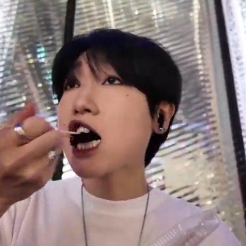 Myeongdong Street Food Alley Live Cam: Seoul's Culinary Heartbeat