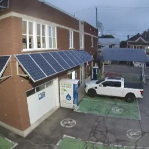Trois-Rivières, Québec Live Webcam: Solar Energy & Street View