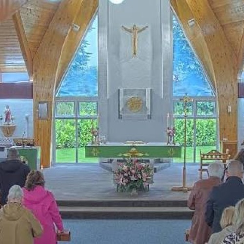 St Cadoc's Church Sanctuary Live View Newton Mearns