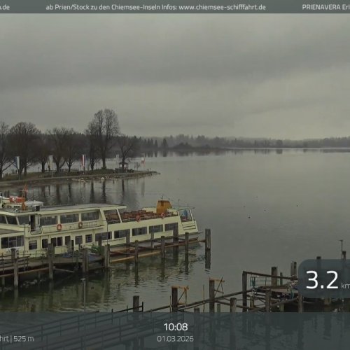 Prien am Chiemsee Live Webcam: Boats at Lake Chiemsee Pier HD