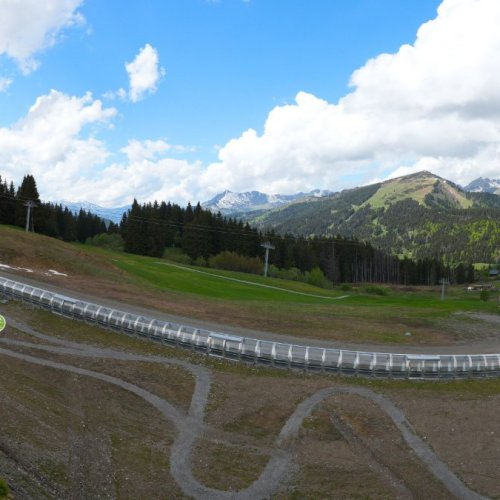Morzine Pleney Live: A Breathtaking Alpine View 🏔️