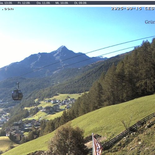 Sölden Grünwald Resort Webcam: Live Alpine Views