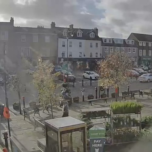 Thirsk Market Place Live Webcam: James Herriot's World