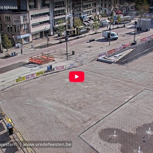 Sint-Niklaas City Hall: Live View of Grote Markt Square, Belgium