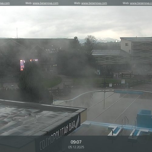 Bešeňová Thermal Park Live Webcam: Slovakia Mountain Views
