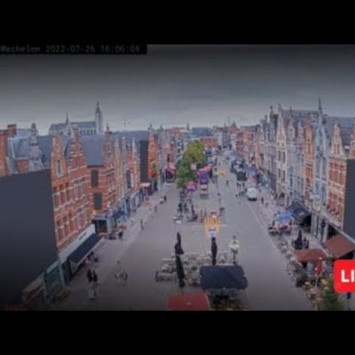 Ijzerenleen Square Live Webcam: Mechelen, Belgium