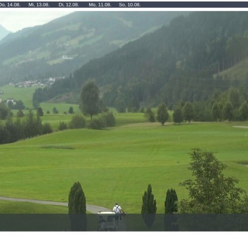 Uderns Golfplatz Webcam: Live Views of Austrian Alpine Golf