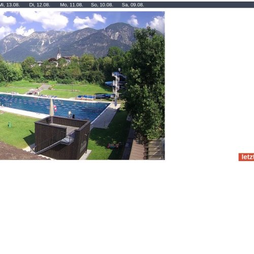 Hall in Tirol Schwimmbad Live Cam: Alpine Pool Views