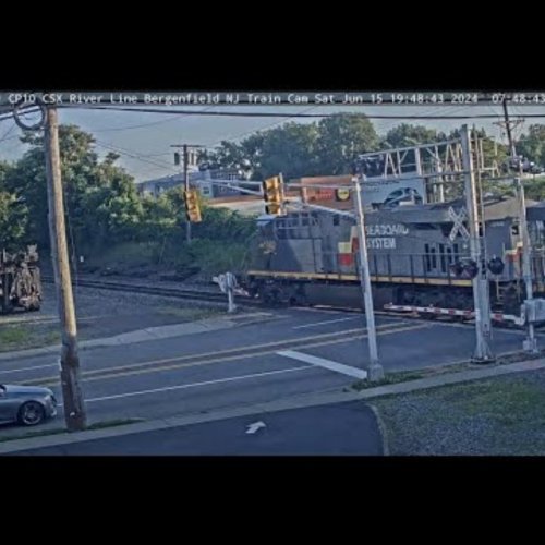 Bergenfield New Bridge Road Train Crossing Live Cam