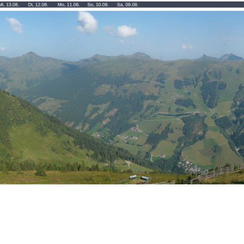 Zwölferkogel Live Webcam: Panoramic Alpine Views from Saalbach
