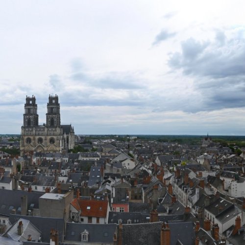 Orléans Beffroi Webcam - Live View of the Historic City