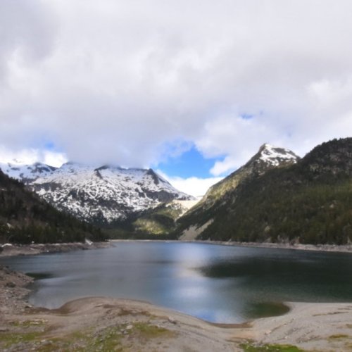 Piau Engaly Lac D'orédon: A Breathtaking View In The French Pyrenees 🏞️