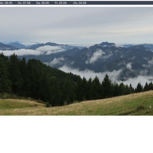 Schafbergalm Webcam: Live Views of Wolfgangsee and Salzkammergut Mountains