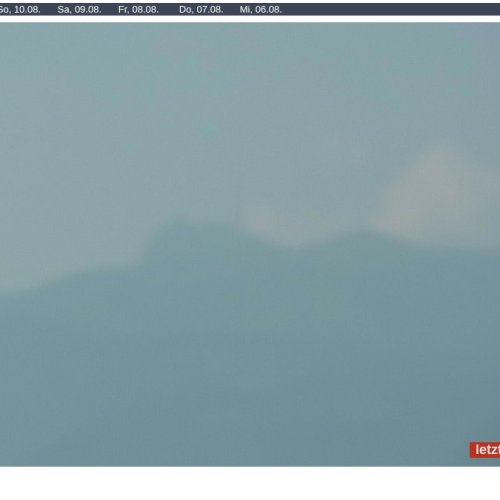 Burgruine Finkenstein Webcam: Live Views of Faaker See & Austrian Alps