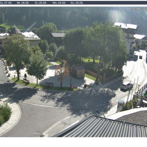 Mallnitz Dorfplatz Live Webcam: Austrian Alpine Village Square