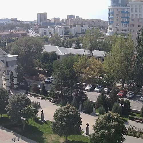 Astrakhan City Square Live Camera: Real-Time View