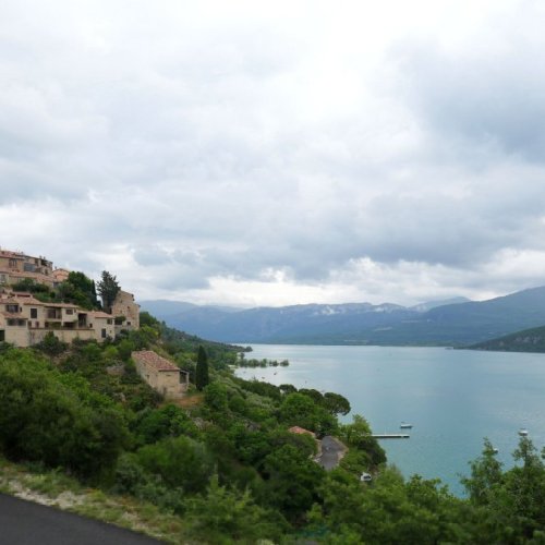 Sainte-Croix-du-Verdon Village: A Live View of Rural France 🏞️