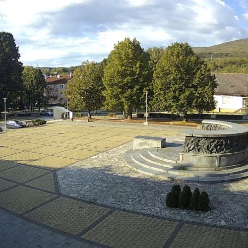Korenica Town Square Live Webcam