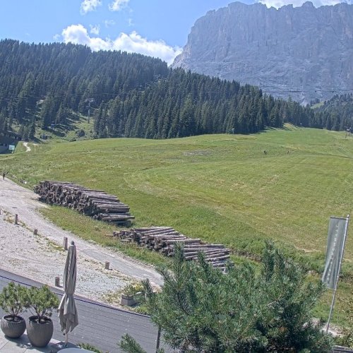 Selva Val Gardena Live Webcam: Dolomites & Alpine Views