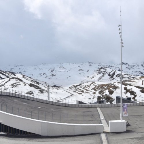 Experience Val Thorens La Maison: A Live View of the French Alps 🏔️