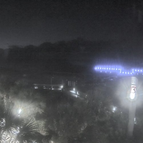 Myrtle Beach Oceanfront View with Riptydz Beach Grill and Rooftop Bar