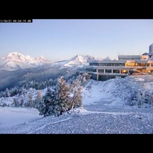Mt. Bachelor Ski Resort Live Webcam: Oregon Mountain Views