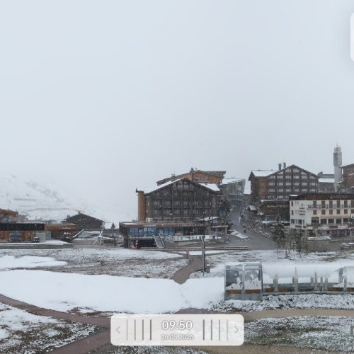 Tignes Lac Webcam - Live View of the French Alps 🏔️