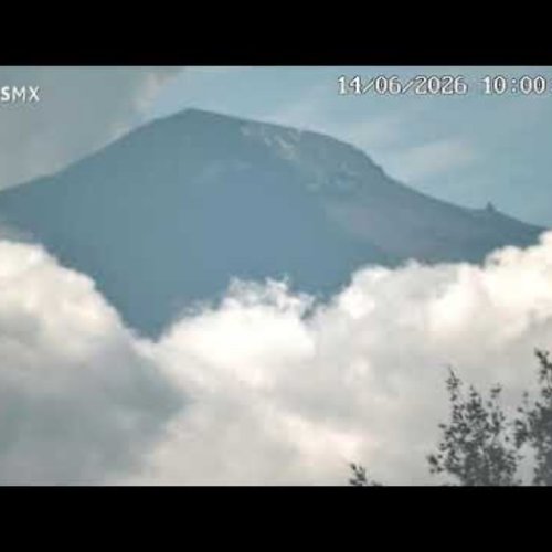 Popocatépetl Volcano Live View from Amecameca, Mexico