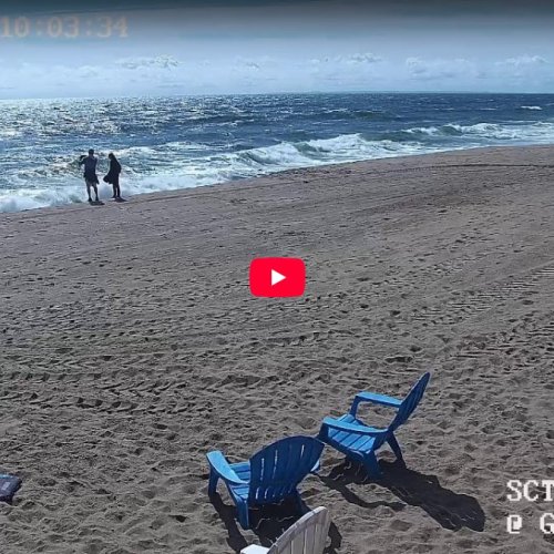 Salisbury Beach Live Cam: Ocean Views & Coastal Life