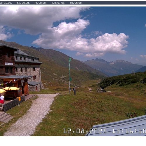 Franz-Senn-Hütte Live Webcam: Alpine Views from Neustift im Stubaital