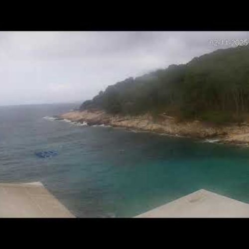 Veli Žal Beach Live: Azure Waters & Lošinj Coastline