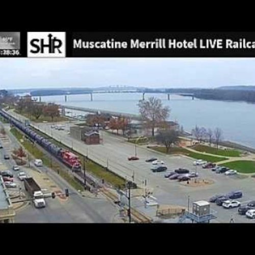 Muscatine Live Railcam: Mississippi River & Train Views from Merrill Hotel