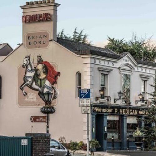 The Brian Boru Pub & Street Live View