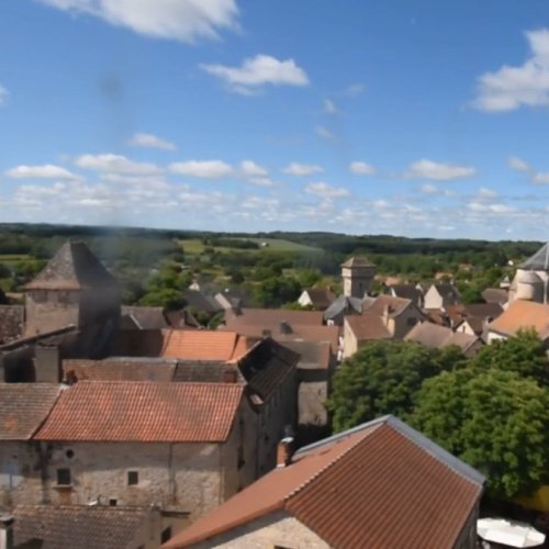 Villeneuve Live: Scenic Views of Martel, France