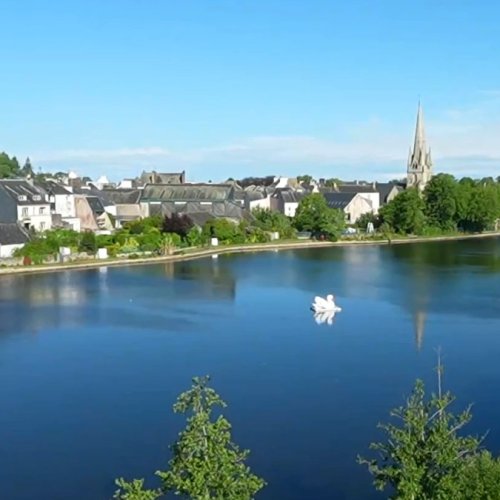 Live View of Le Poteau Vert in Rosporden, France 🌟