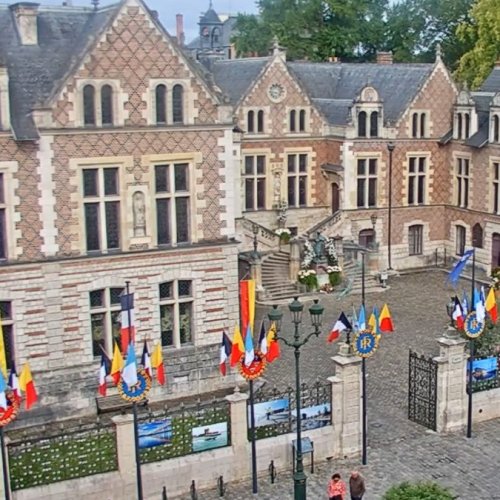 Hôtel Groslot Live Cam: Orléans Renaissance Architecture & Courtyard 🇫🇷