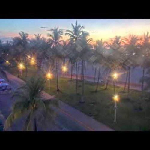 Ocean Drive, Miami Beach: A Tropical Paradise 🌴