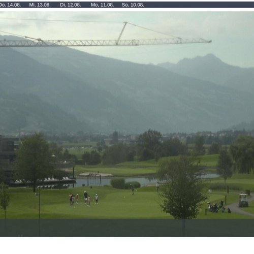 Uderns Golfplatz Live Webcam: Alpine Views & Golf in Zillertal