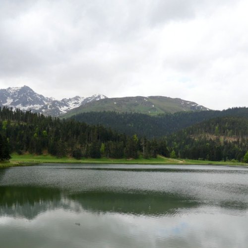 Lac De Payolle In Aspin-Aure, France 🏞️